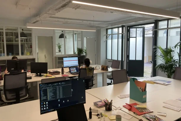 Open Space - 75003 - 4 postes - 350€