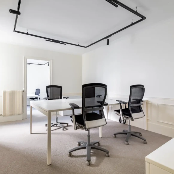 Bureau privé 33 m² 4 postes Location bureau Rue Neuve des Boulets Paris 75011 - photo 1