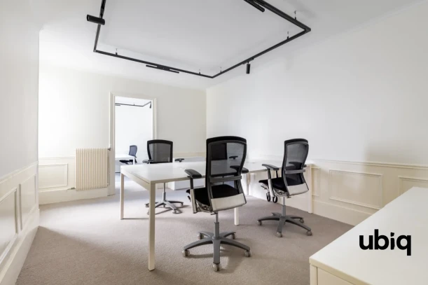 Bureau privé - 75011 - 4 postes - 2478€