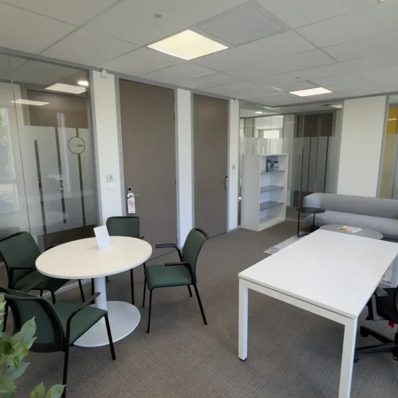 Bureau privé 10 m² 3 postes Location bureau Rue Denis Papin Villeneuve-d'Ascq 59650 - photo 3