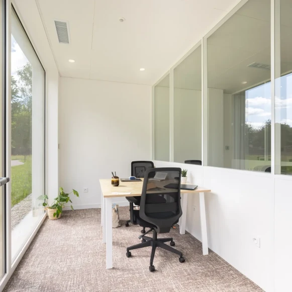 Bureau privé 10 m² 2 postes Coworking Rue Denis Papin Villeneuve-d'Ascq 59650 - photo 5