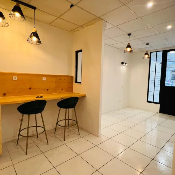 Espace indépendant 9 m² 2 postes Coworking Rue Solférino Aubervilliers 93300 - photo 2
