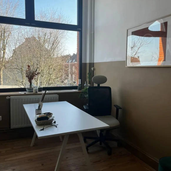 Bureau privé 50 m² 4 postes Coworking Rue d'Anvers Tourcoing 59200 - photo 3