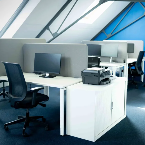 Open Space  13 postes Coworking Rue Paul Tavernier Fontainebleau 77300 - photo 2