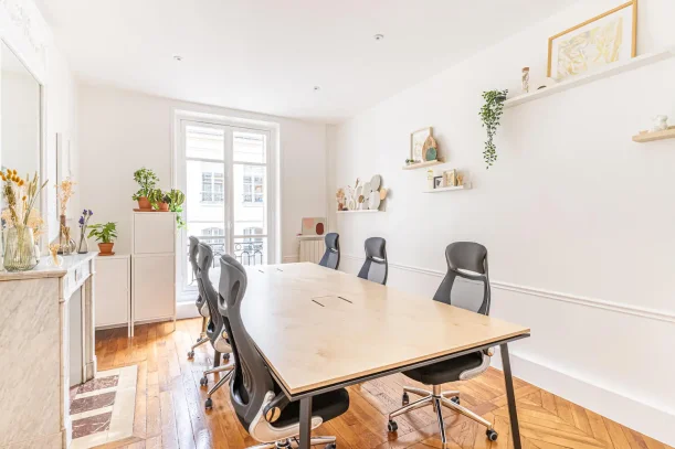 Espace indépendant - 75002 - 20 postes - 13500€