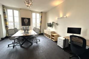 Open Space - 17400 - 4 postes - 350€