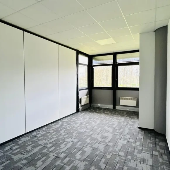 Bureau privé 450 m² 30 postes Location bureau Rue Marconi Metz 57070 - photo 2