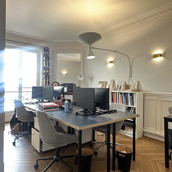 Espace indépendant 20 m² 4 postes Location bureau Boulevard de Courcelles Paris 75008 - photo 2