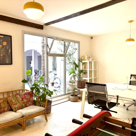 Bureau privé 68 m² 8 postes Location bureau Rue Lamartine Paris 75009 - photo 2