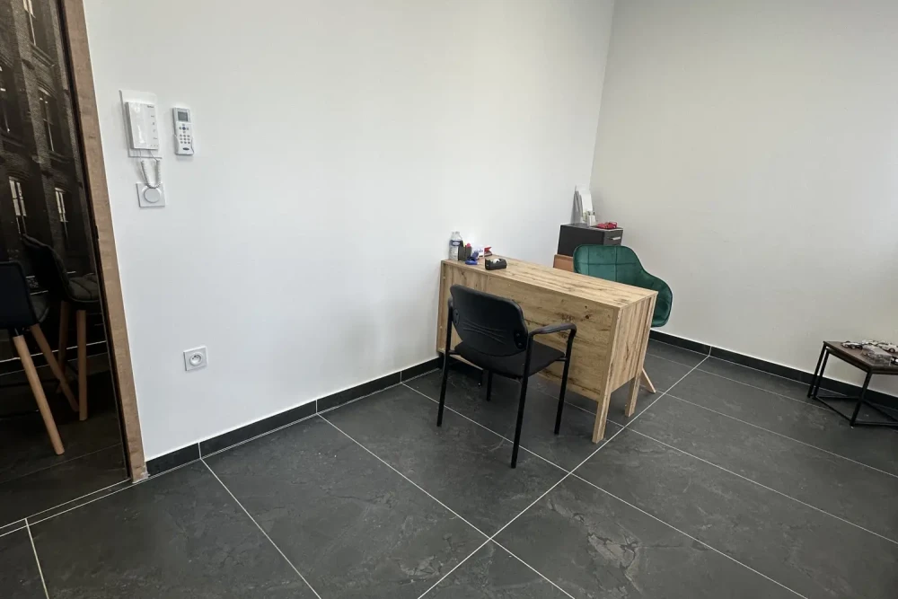 Bureau privé - 69800 - 3 postes - 550€