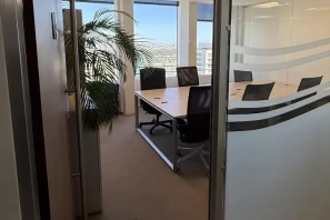 Bureau privé - 92800 - 4 postes - 1900€