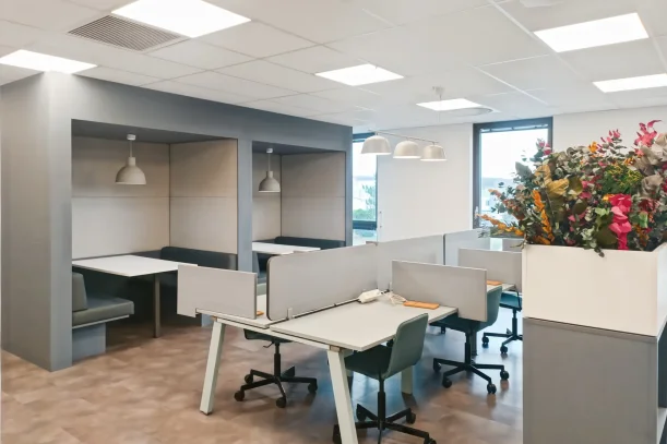 Open Space - 13100 - 1 poste - 225€