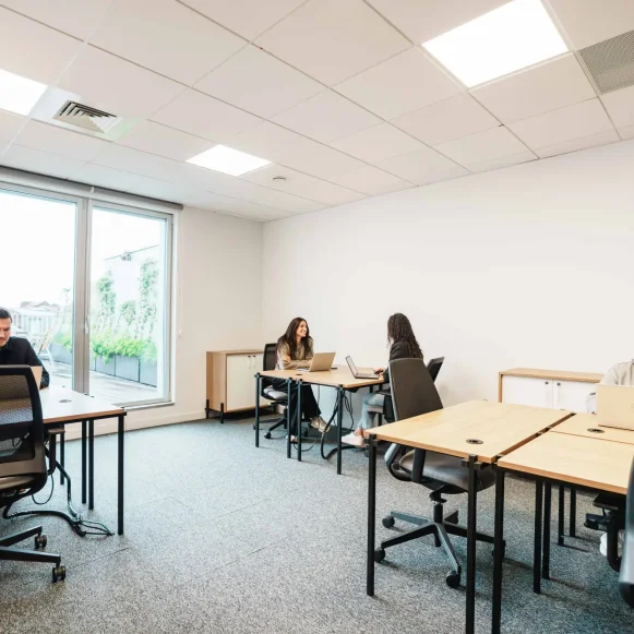 Bureau privé 27 m² 8 postes Coworking Rue d'Amiens Lille 59800 - photo 7
