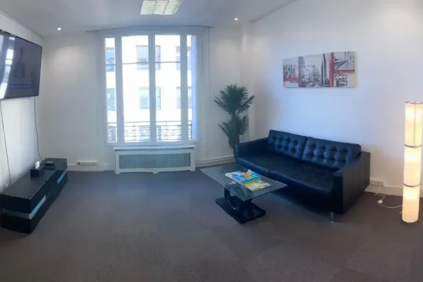 Bureau privé - 75008 - 4 postes - 1800€