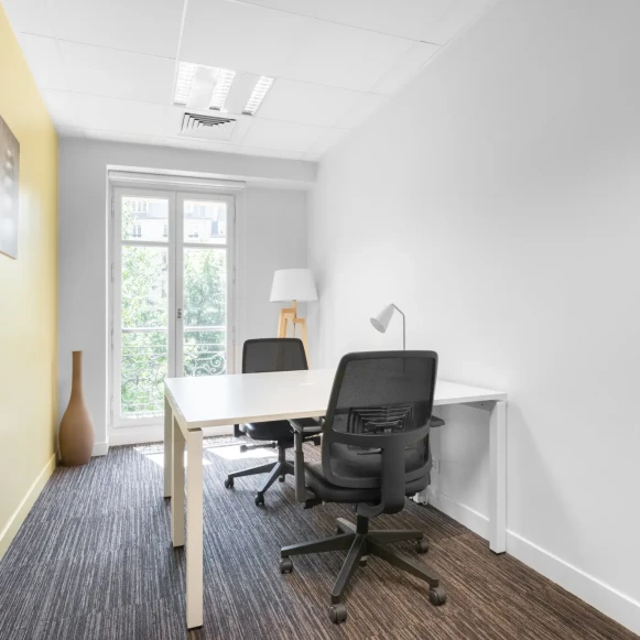 Bureau privé 160 m² 42 postes Coworking Rue du Faubourg Saint-Honoré Paris 75008 - photo 8