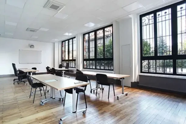 Bureau privé - 38028 - 5 postes - 1625€