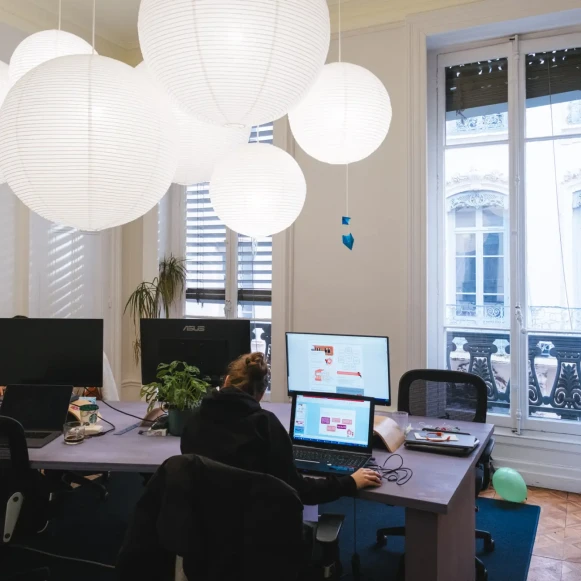 Bureau privé 18 m² 6 postes Location bureau Rue d'Algérie Lyon 69001 - photo 3