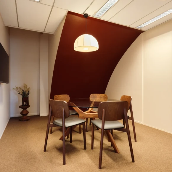 Bureau privé 18 m² 5 postes Coworking Rue de Sofia Paris 75018 - photo 5