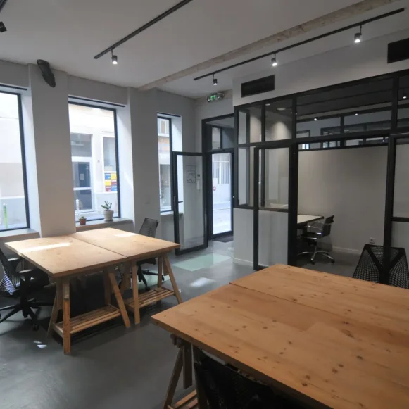 Bureau privé 31 m² 7 postes Location bureau Cité de l'Ameublement Paris 75011 - photo 1