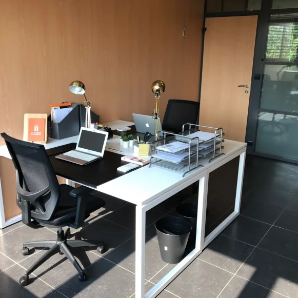 Bureau privé 16 m² 2 postes Location bureau Rue d'Armentières Bois-Grenier 59280 - photo 8