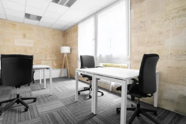 Bureau privé - 33110 - 4 postes - 700€
