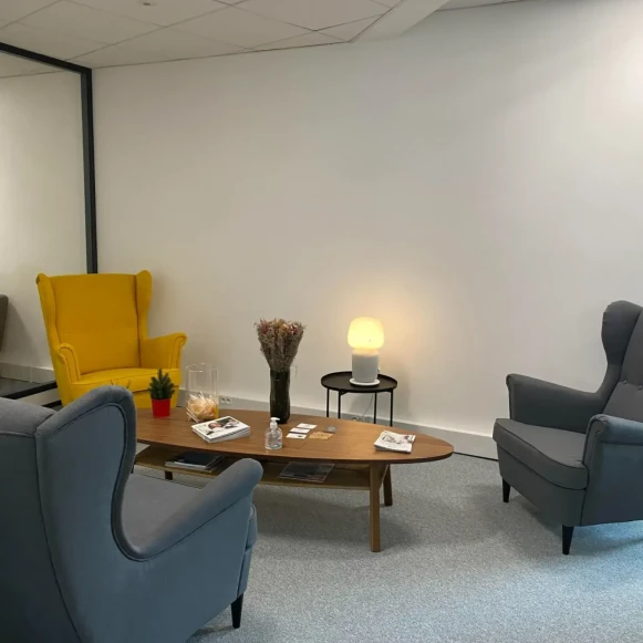 Bureau privé 12 m² 3 postes Location bureau Rue de Châtillon Rennes 35000 - photo 4