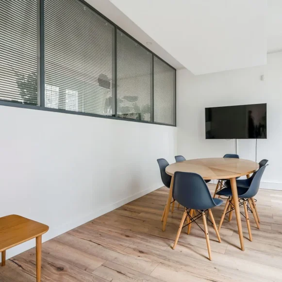 Espace indépendant 580 m² 12 postes Location bureau Rue Oberkampf Paris 75011 - photo 6
