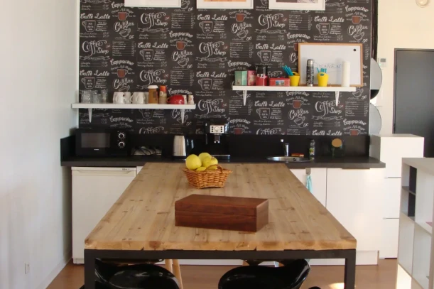 Open Space - 25480 - 1 poste - 275€