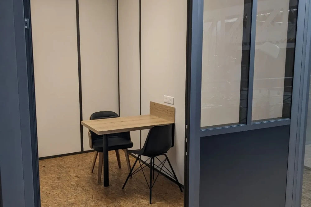 Bureau privé - 62220 - 1 poste - 220€