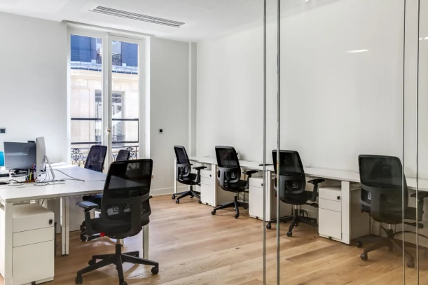 Bureau privé - 75009 - 4 postes - 4966€