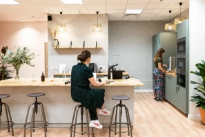 Bureau privé - 92800 - 12 postes - 6240€