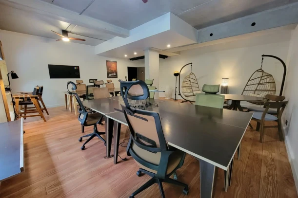 Bureau privé - 94200 - 10 postes - 2000€