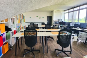 Open Space - 94370 - 20 postes - 175€