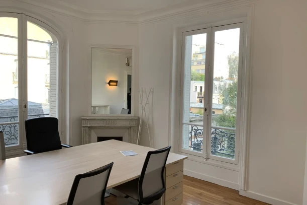Bureau privé - 75016 - 4 postes - 2500€