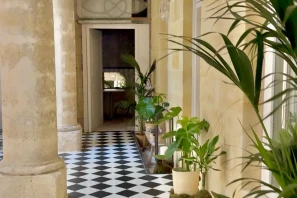 Open Space - 33500 - 20 postes - 220€