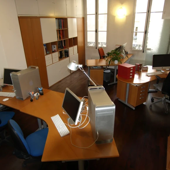 Bureau privé 45 m² 12 postes Location bureau Rue Vauvilliers Paris 75001 - photo 4