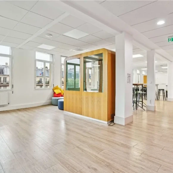 Espace indépendant 523 m² 68 postes Coworking Boulevard des Batignolles Paris 75017 - photo 7