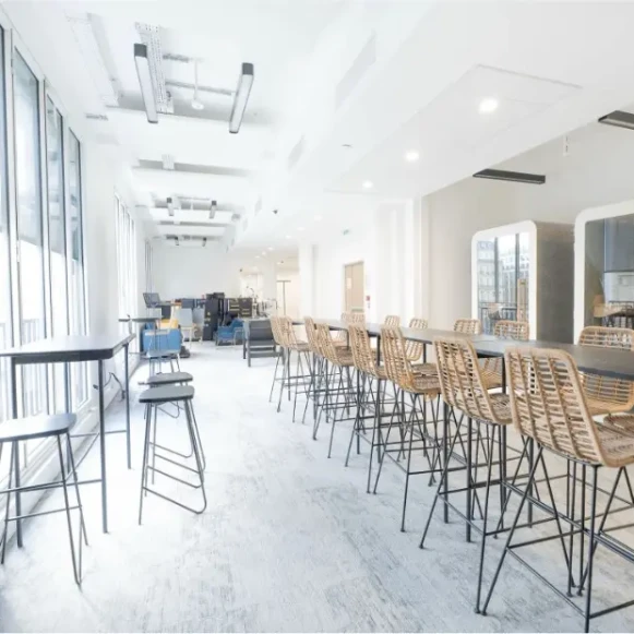 Espace indépendant 400 m² 36 postes Location bureau Rue Feydeau Paris 75002 - photo 1