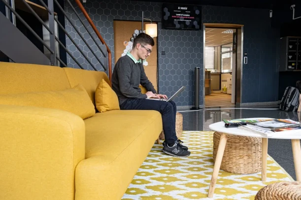 Bureau privé - 35000 - 1 poste - 535€