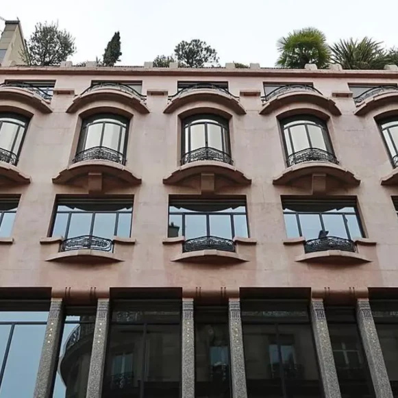 Espace indépendant 369 m² 48 postes Location bureau Rue de Provence Paris 75008 - photo 1