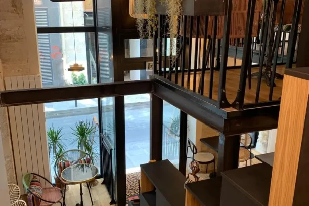 Espace indépendant - 75002 - 18 postes - 7000€