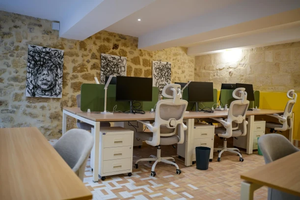 Bureau privé - 34000 - 8 postes - 2200€