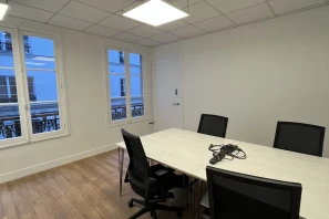 Bureau privé - 75009 - 4 postes - 2200€