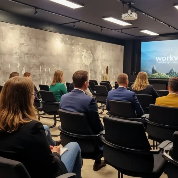 Bureau privé 170 m² 20 postes Location bureau Boulevard Michaēl Faraday Serris 77700 - photo 1