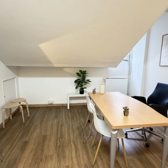 Bureau privé 13 m² 2 postes Coworking Avenue Jean Moulin Montreuil 93100 - photo 2