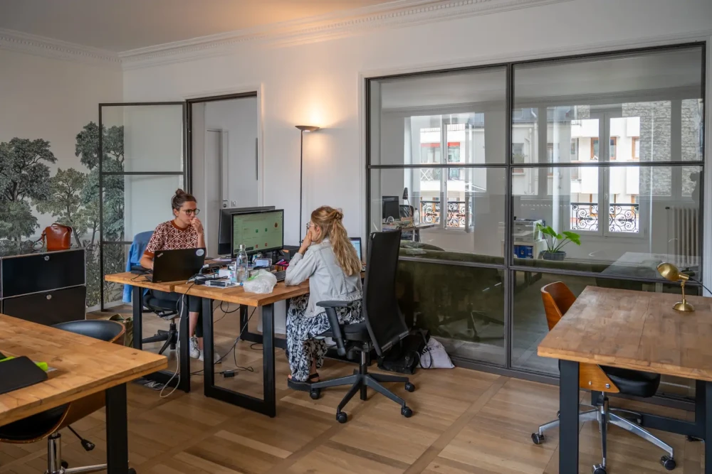 Open Space - 75011 - 8 postes - 500€