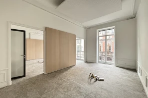 Bureau privé - 75009 - 2 postes - 2228€