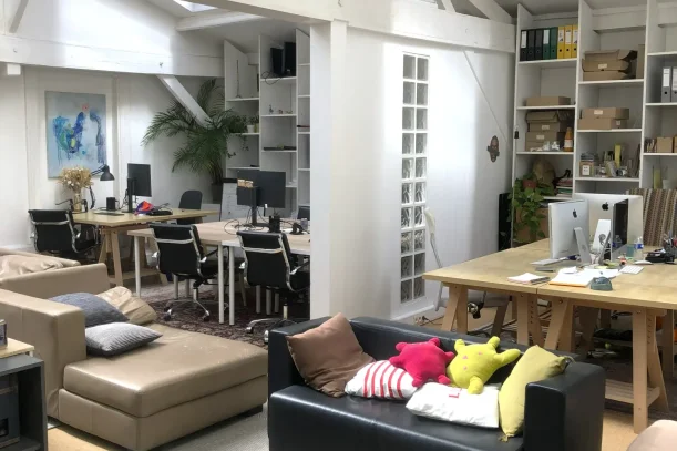 Bureau privé - 75018 - 6 postes - 1200€
