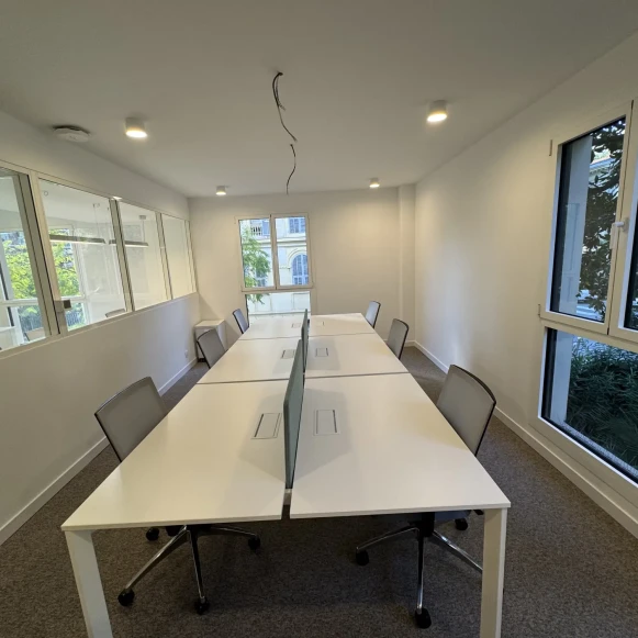 Bureau privé 22 m² 6 postes Location bureau Boulevard Carabacel Nice 06000 - photo 1