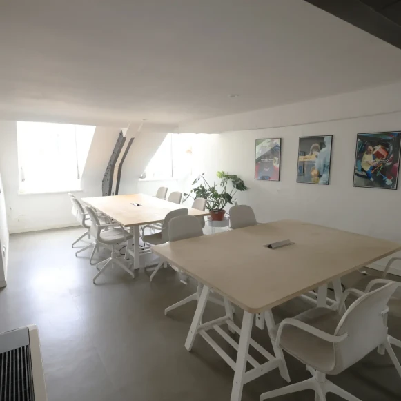 Bureau privé 12 m² 4 postes Location bureau Rue Boissy d'Anglas Paris 75008 - photo 3